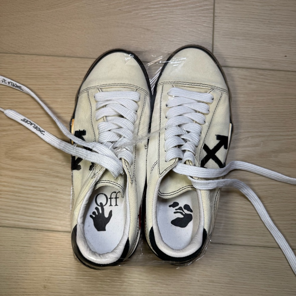 Off-White Shoes - image 3